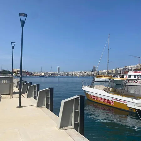The Coastal Haven - Steps From Sliema's Sliema