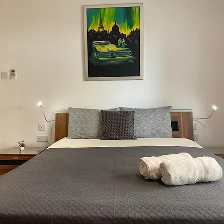 Apartment The Coastal Haven - Steps From Sliema's *