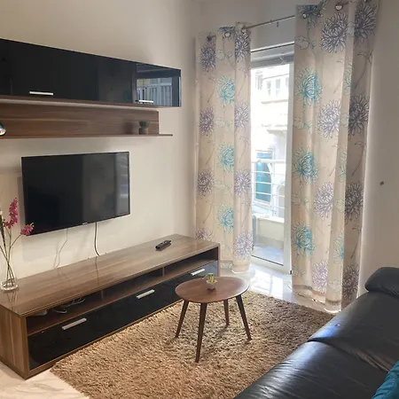 The Coastal Haven - Steps From Sliema's Sliema