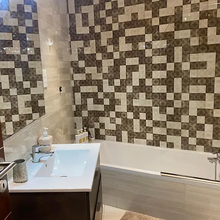 The Coastal Haven - Steps From Sliema's * Sliema