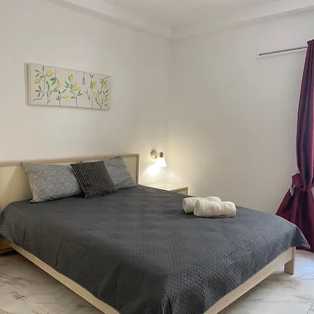 The Coastal Haven - Steps From Sliema's *