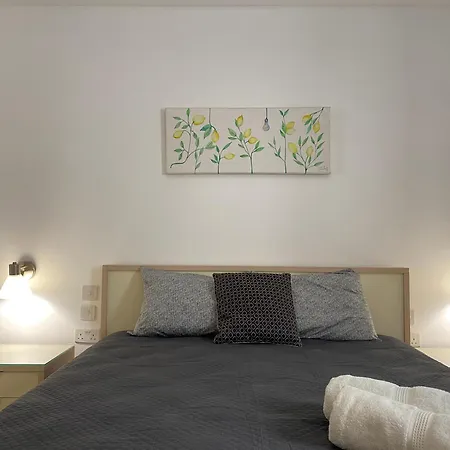 The Coastal Haven - Steps From Sliema's