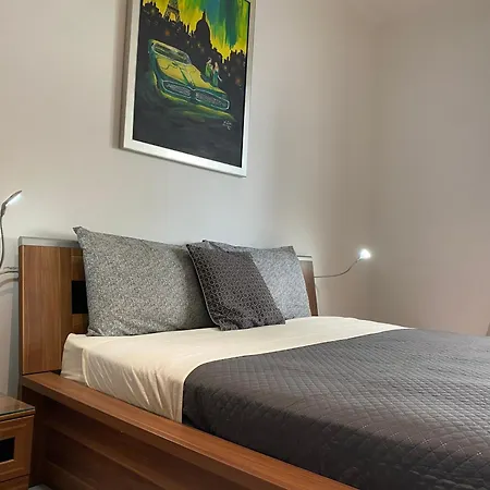 The Coastal Haven - Steps From Sliema's