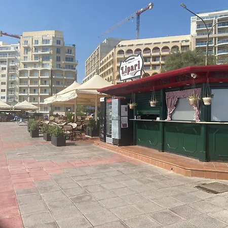 The Coastal Haven - Steps From Sliema's Apartman *