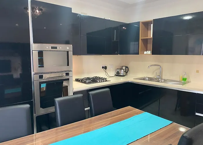 The Coastal Haven - Steps From Sliema's Sliema