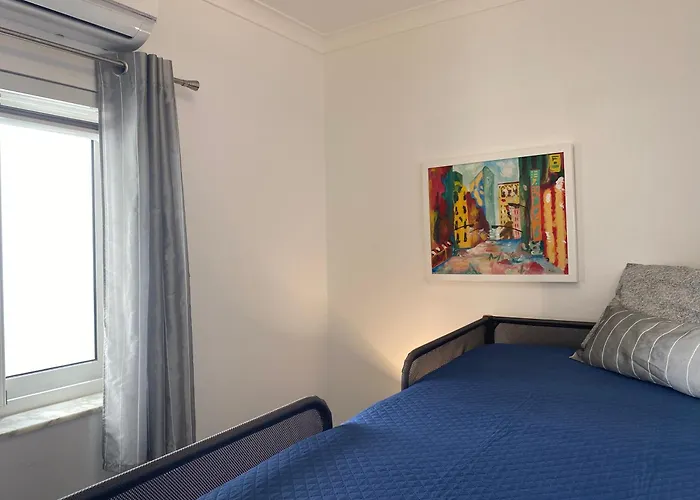 The Coastal Haven - Steps From Sliema's Apartman Sliema