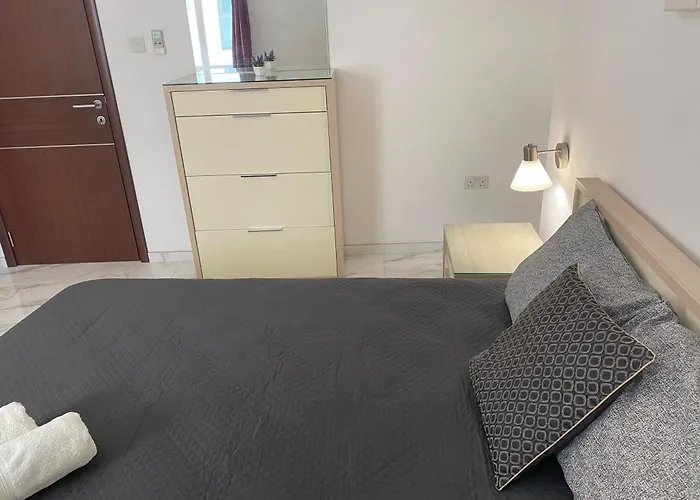 The Coastal Haven - Steps From Sliema's * Sliema