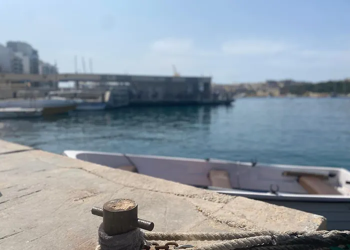 Apartman The Coastal Haven - Steps From Sliema's *