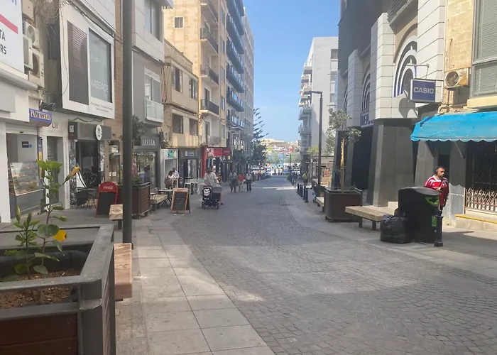 The Coastal Haven - Steps From Sliema's Apartment