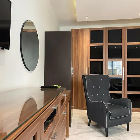 The Coastal Haven - Steps From Sliema's * Sliema